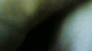 المحجبة - لعب في بزازها - مصري