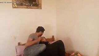 شغف الفراسة: لحظات مثيرة بين ميلف مصرية وعشيقها مع مداعبات حميمية - سكس